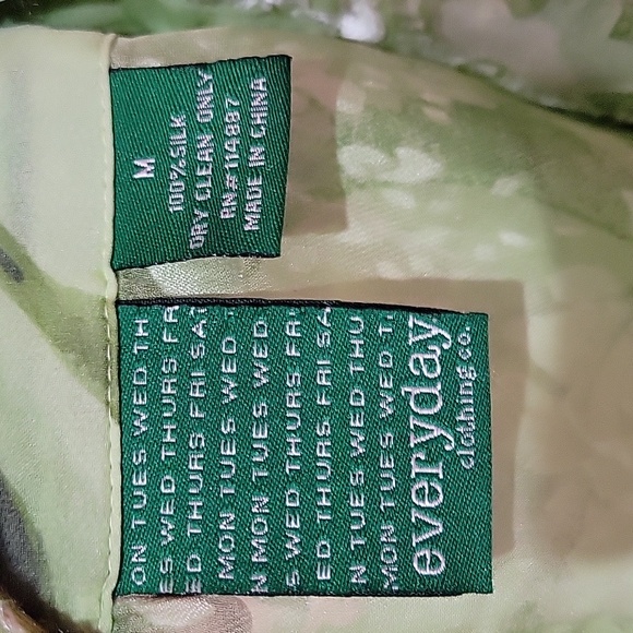 Everday Flowy Silk Floral Blouse US M - Picture 8 of 12